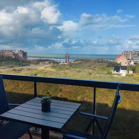 Recent Vernieuwd Appartement Met Zeezicht En Een Gratis Parkeerplaats Koksijde Exterior foto