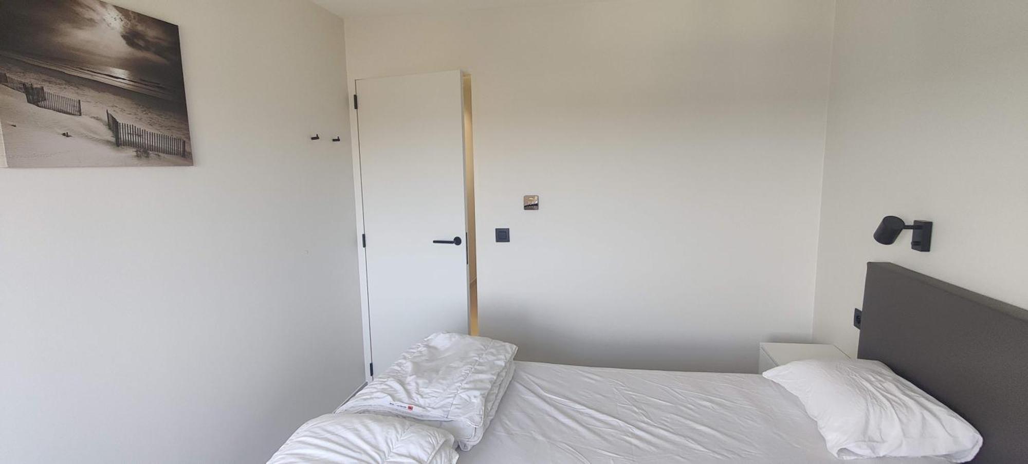 Recent Vernieuwd Appartement Met Zeezicht En Een Gratis Parkeerplaats Koksijde Exterior foto